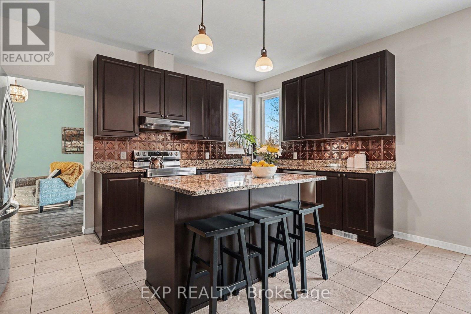 39 White Tail Drive N