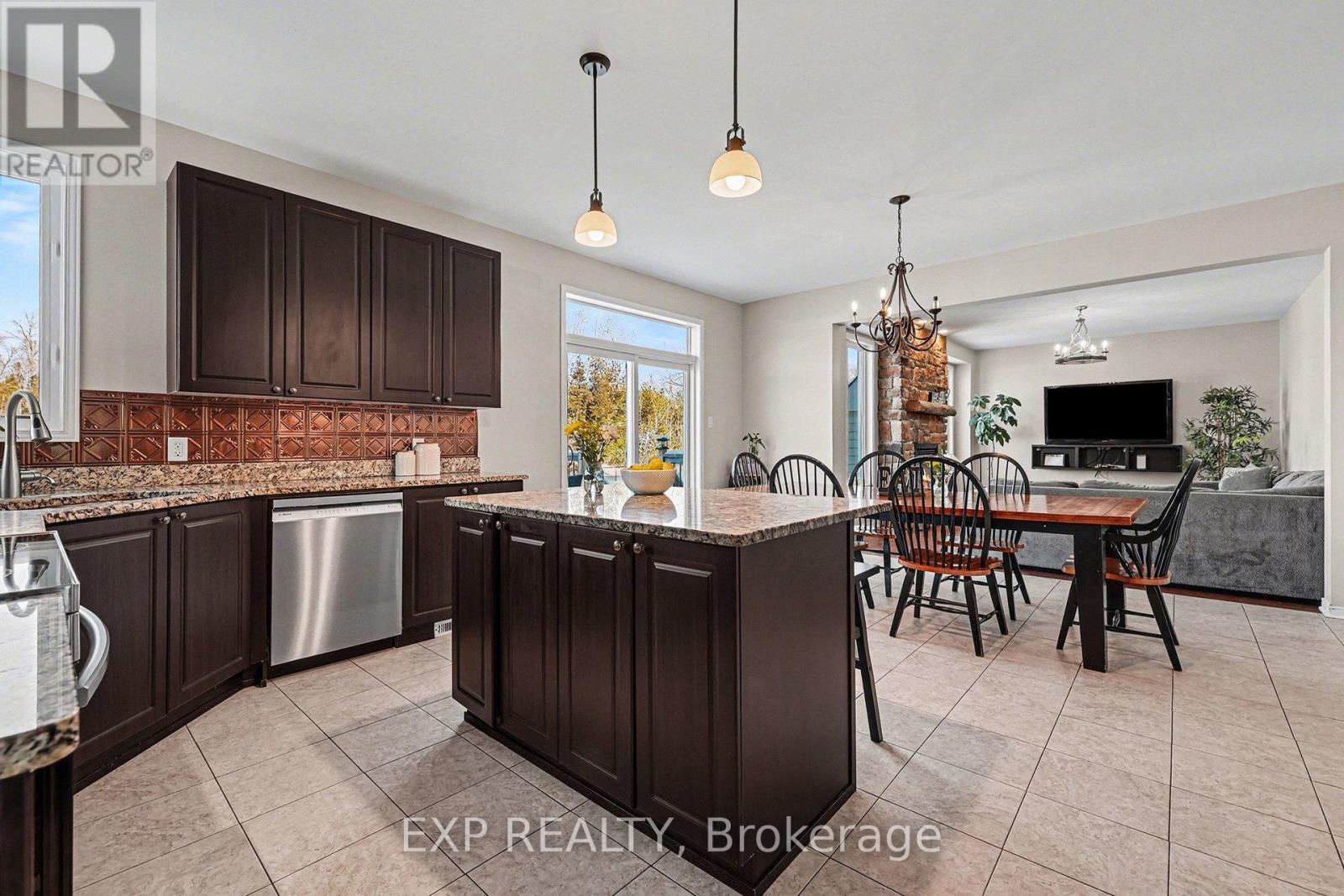 39 White Tail Drive N