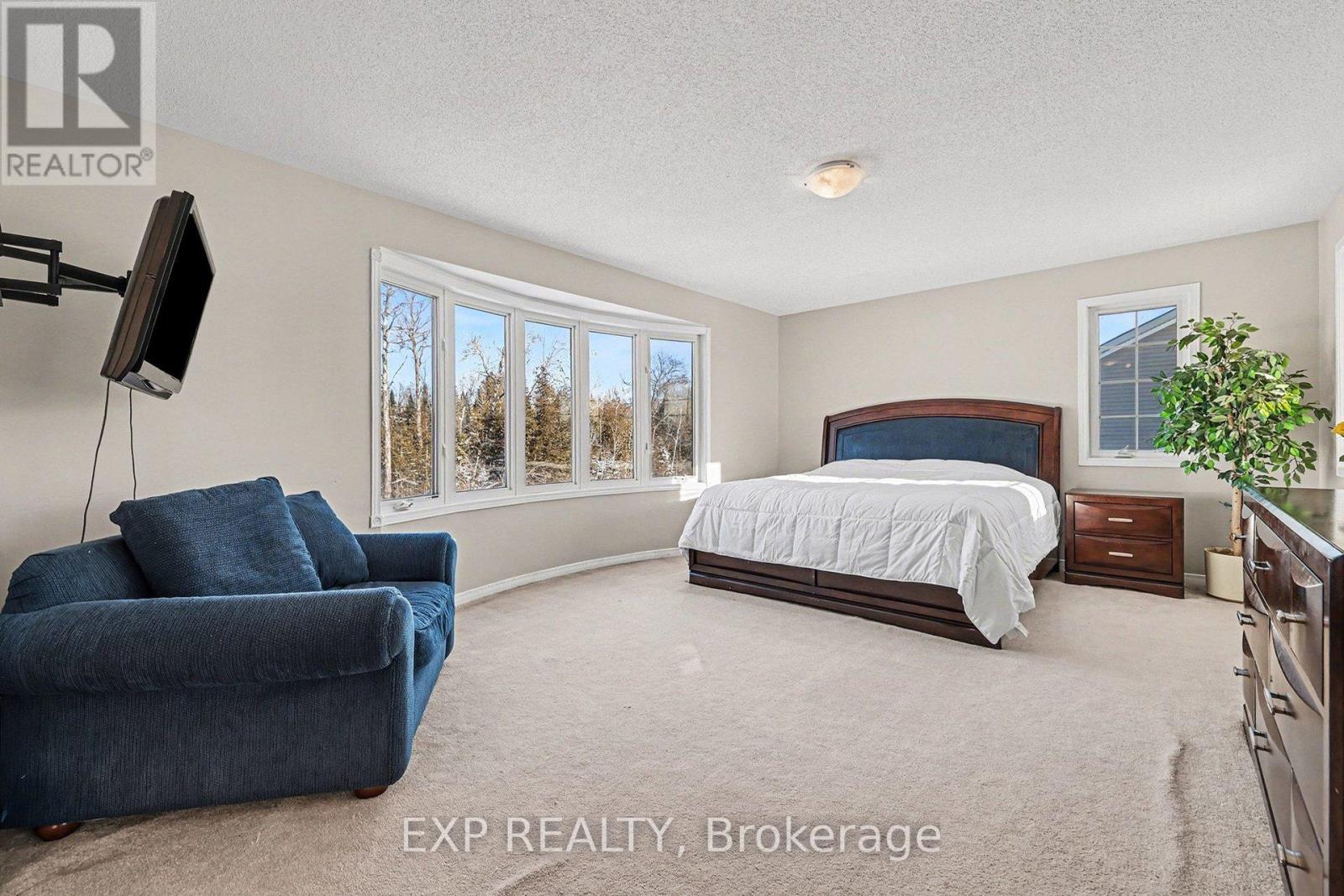 39 White Tail Drive N