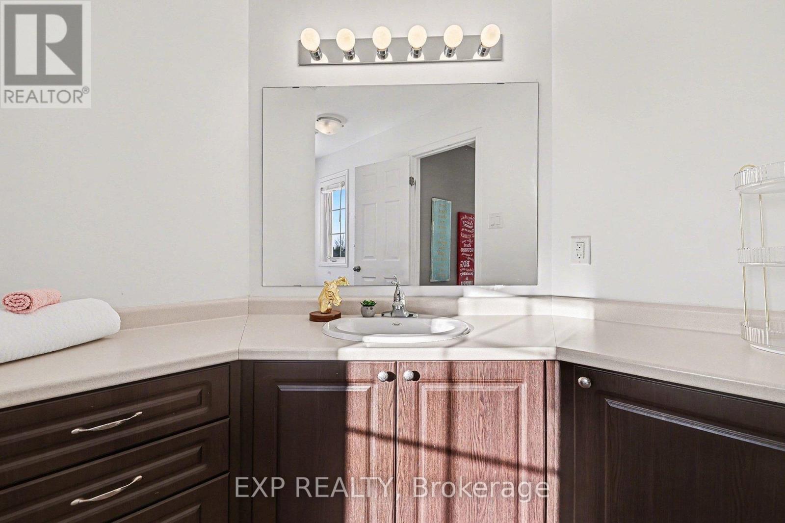 39 White Tail Drive N