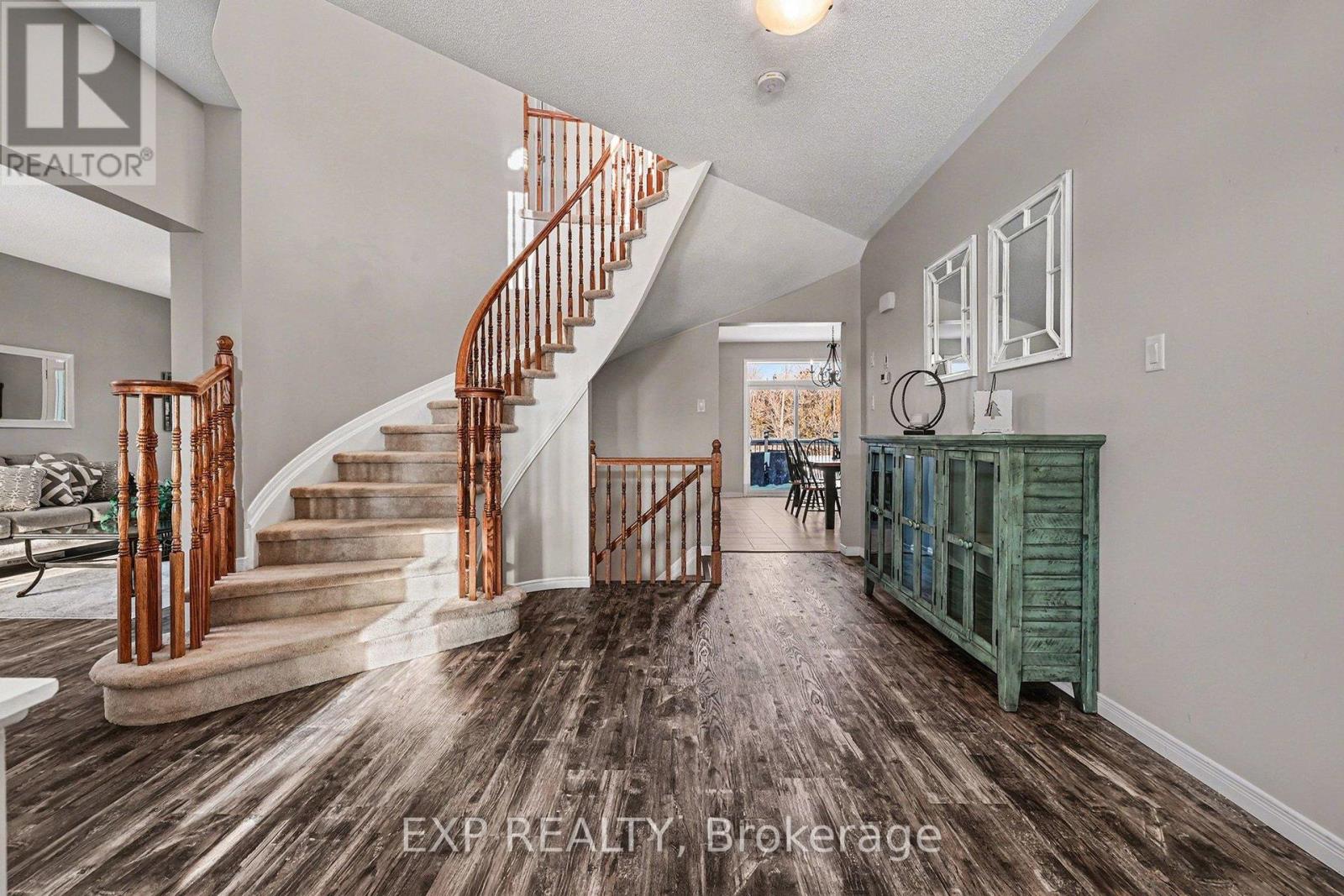 39 White Tail Drive N