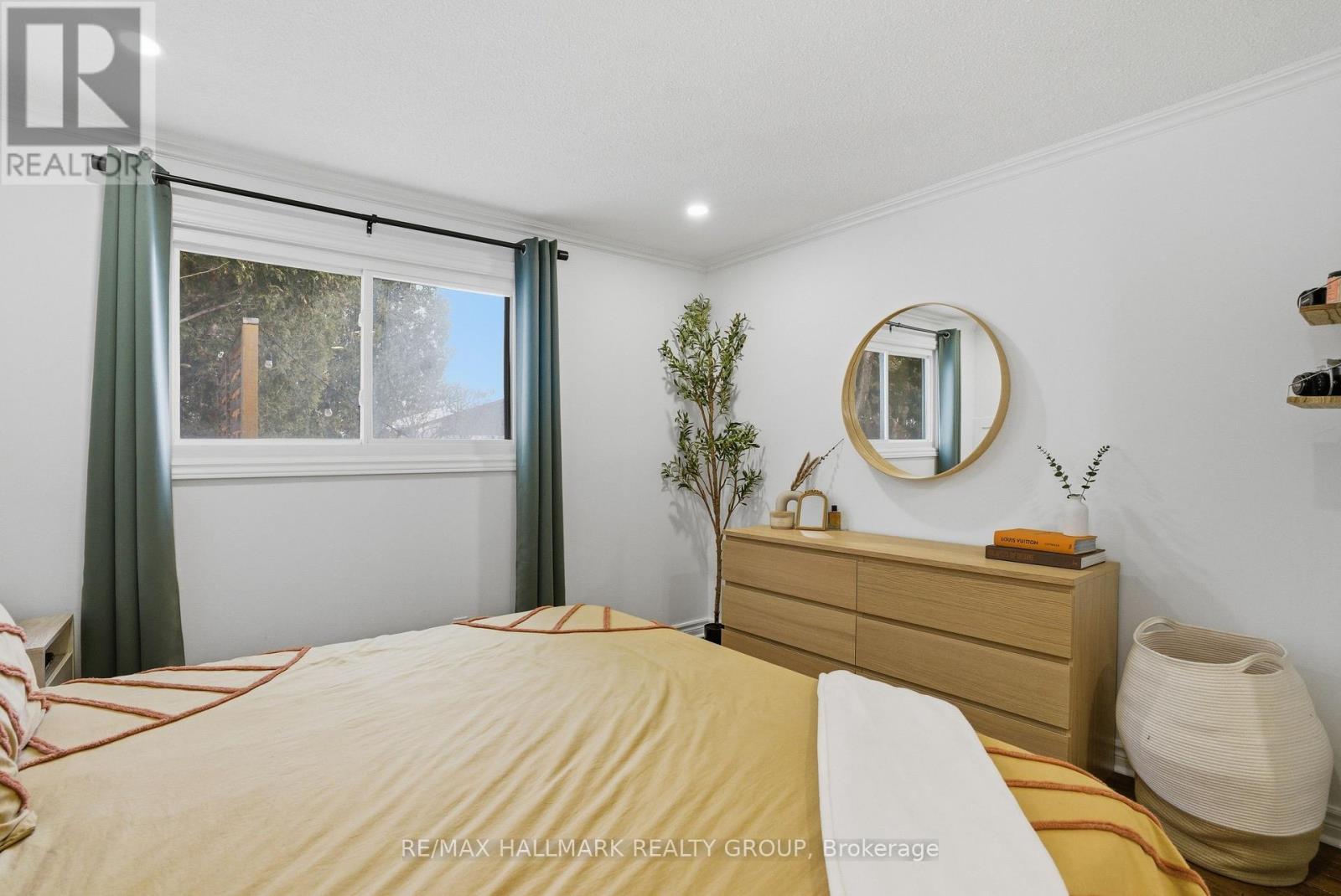 24 Binscarth Crescent