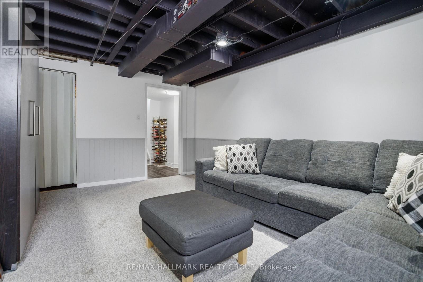 24 Binscarth Crescent