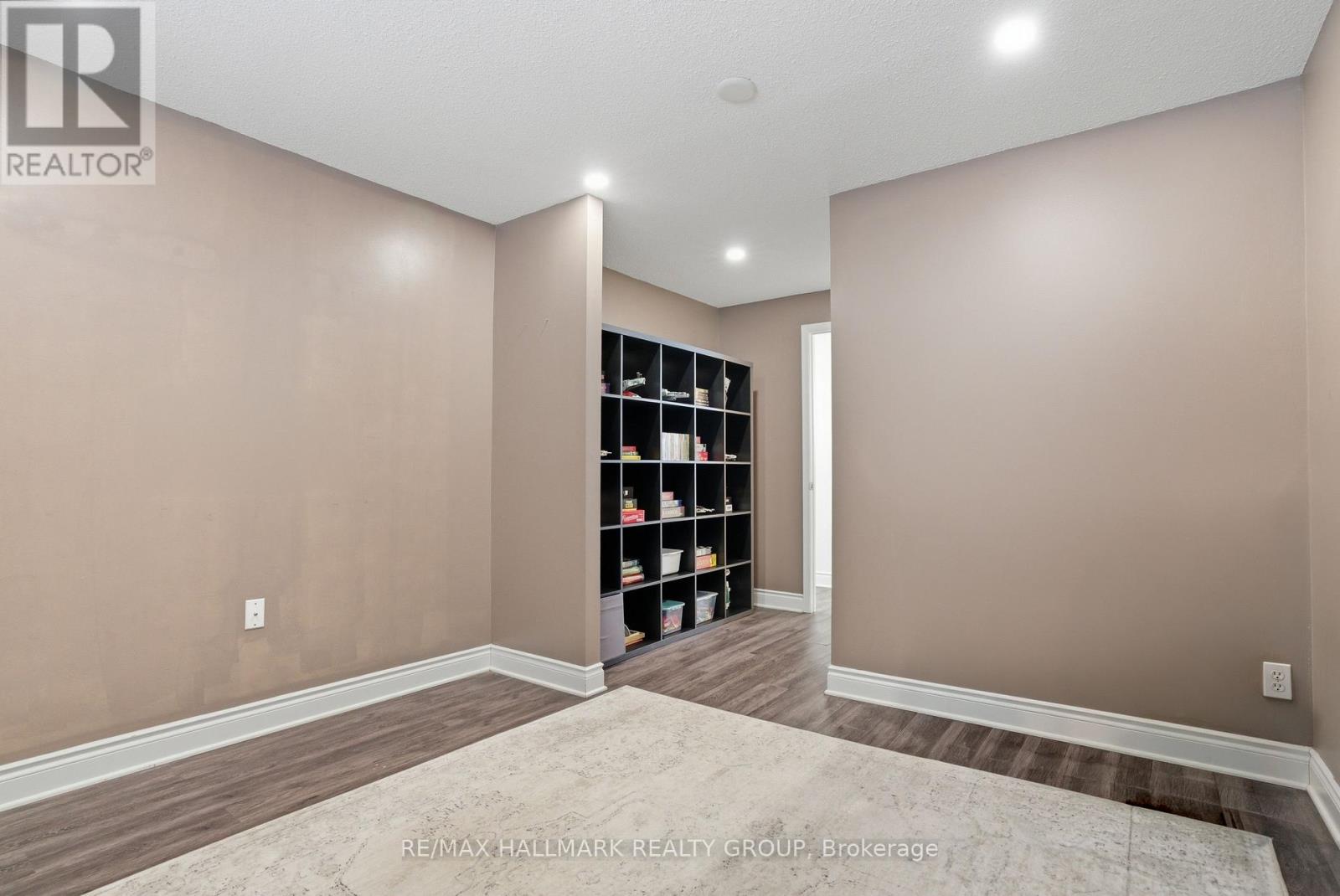 24 Binscarth Crescent