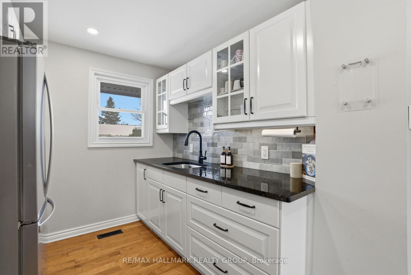 24 Binscarth Crescent