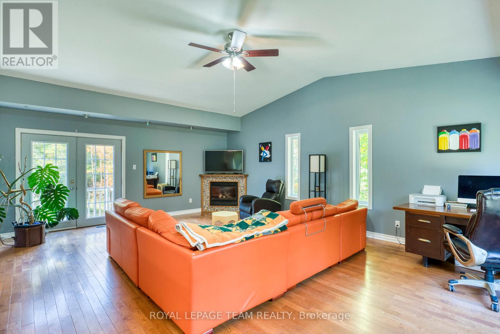 2819 Lanark 8c Concession