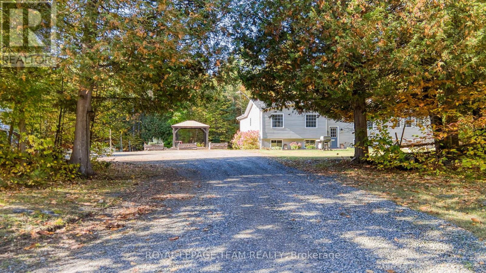 2819 Lanark 8c Concession