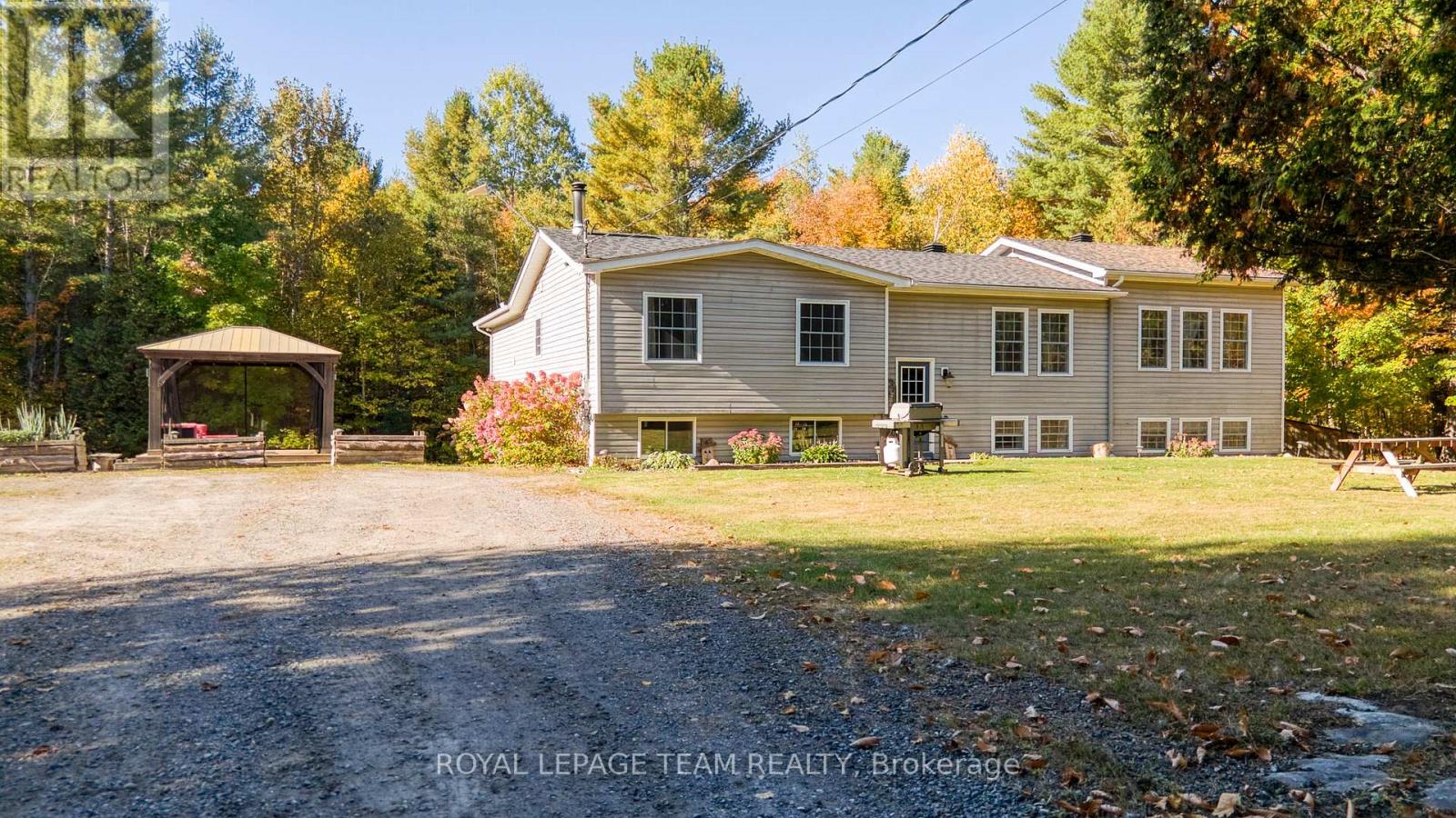 2819 Lanark 8c Concession