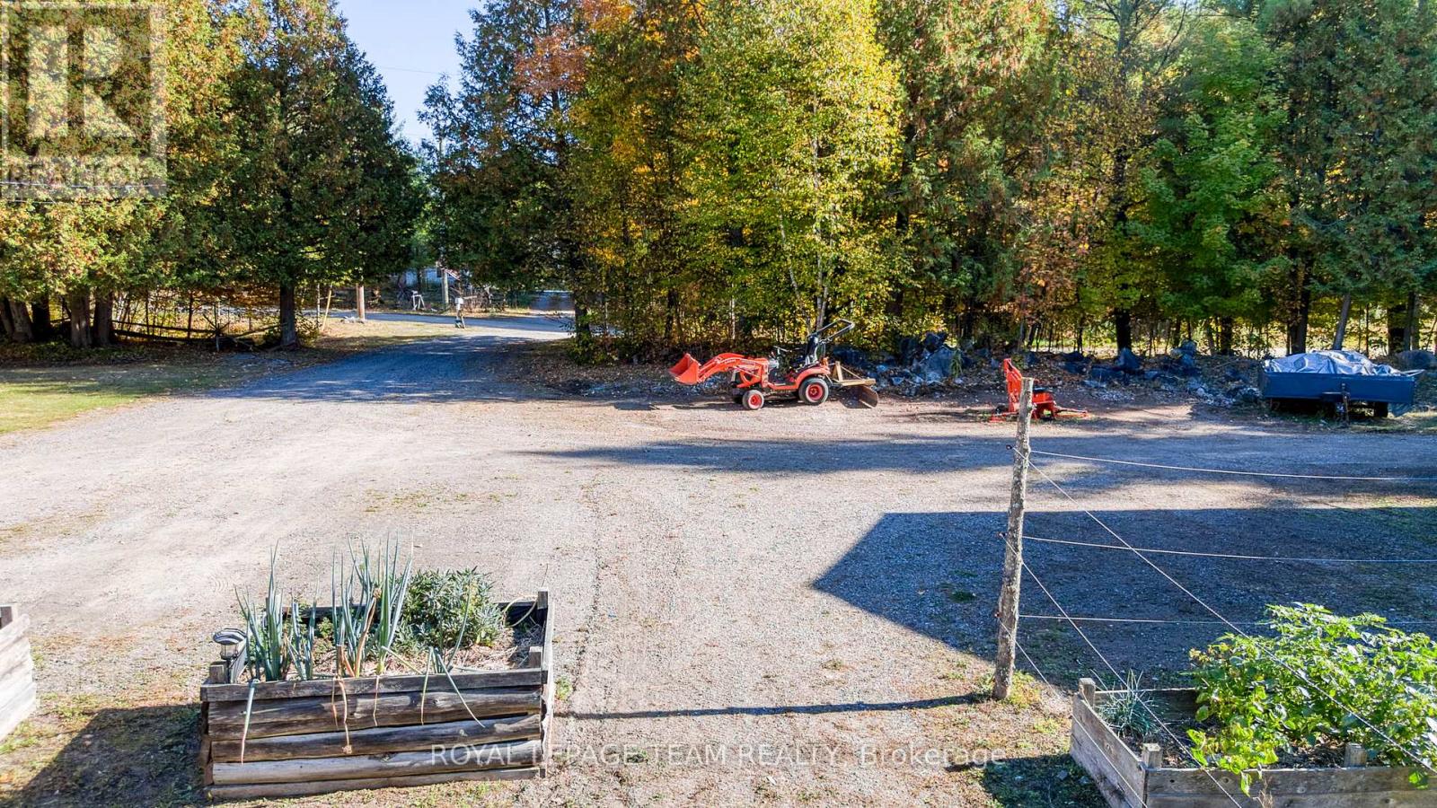 2819 Lanark 8c Concession