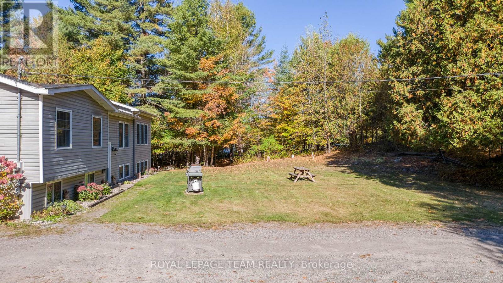 2819 Lanark 8c Concession