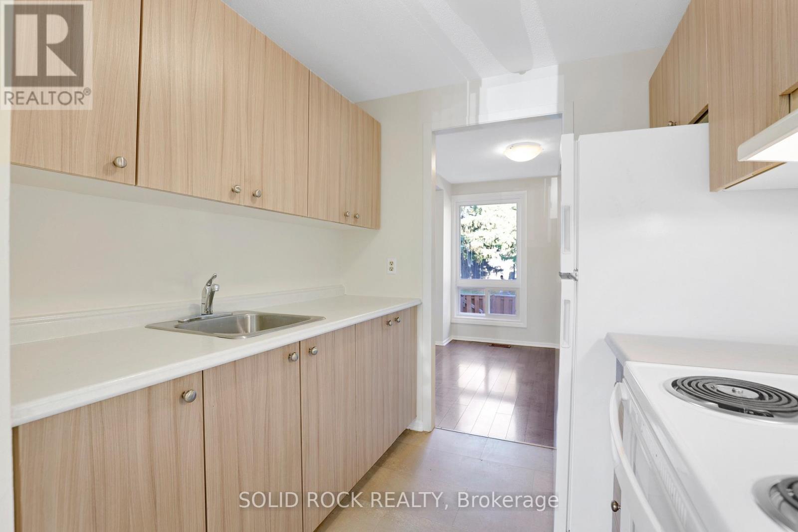 18 - 35 Thistledown Court