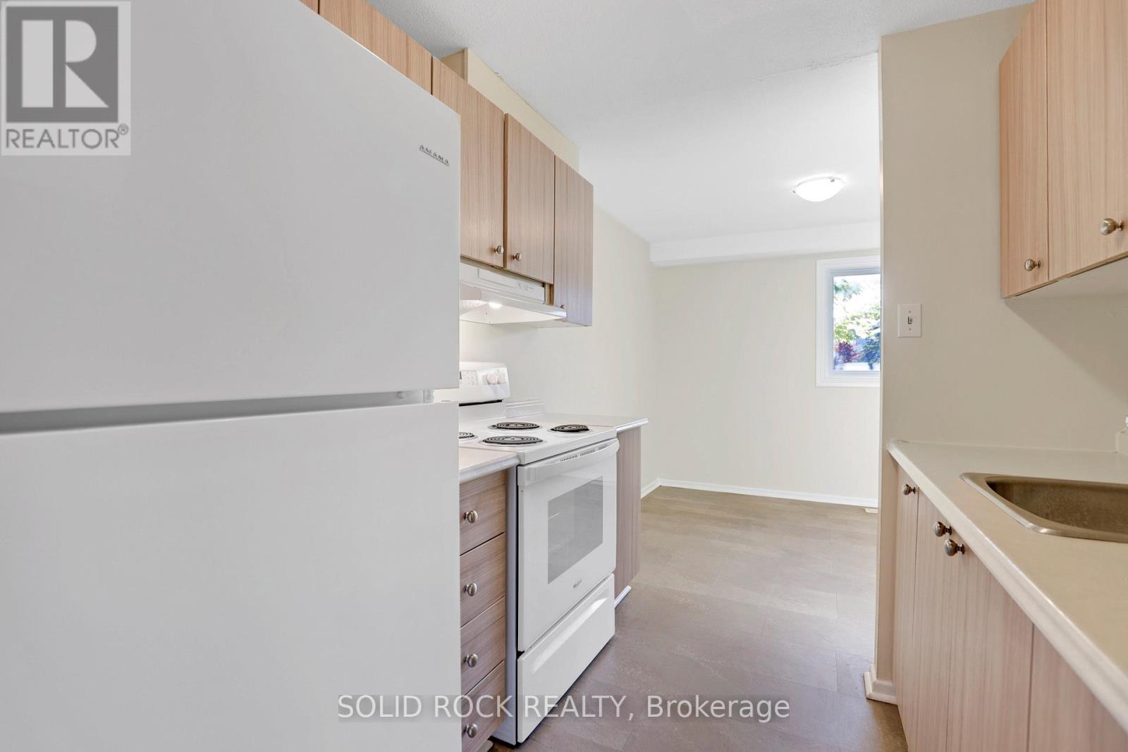 18 - 35 Thistledown Court