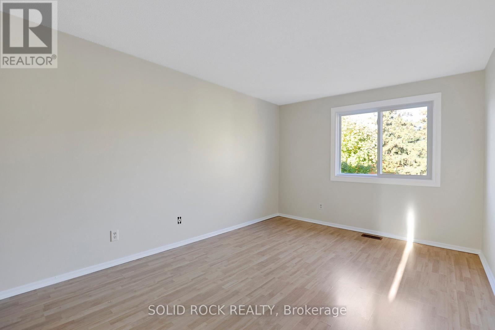 18 - 35 Thistledown Court