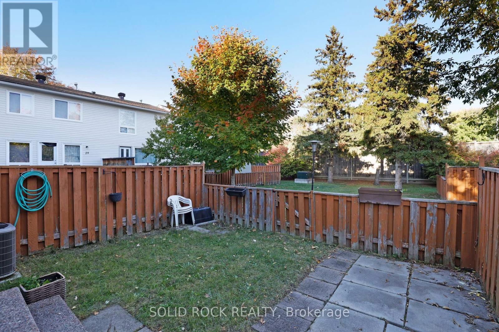 18 - 35 Thistledown Court