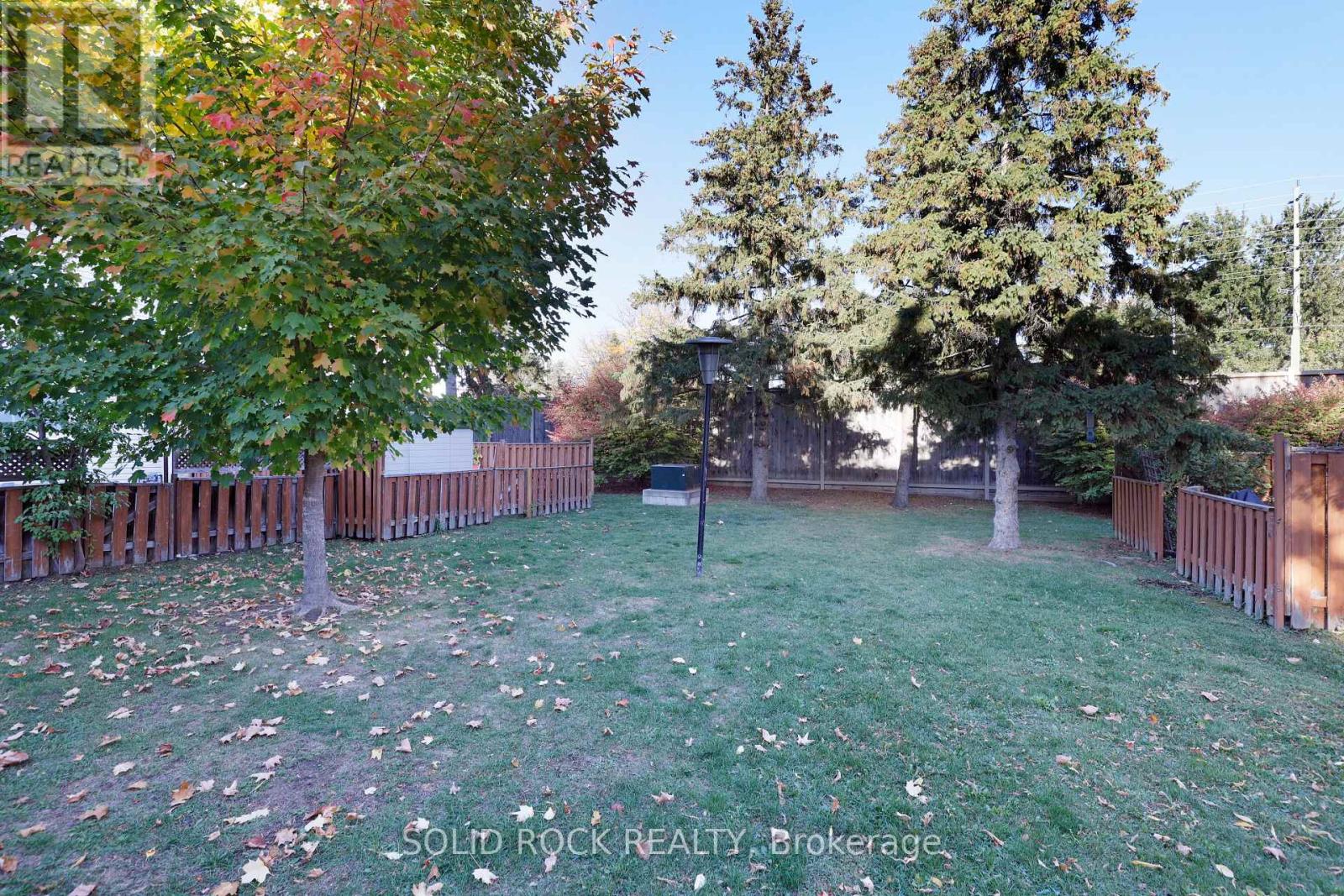 18 - 35 Thistledown Court