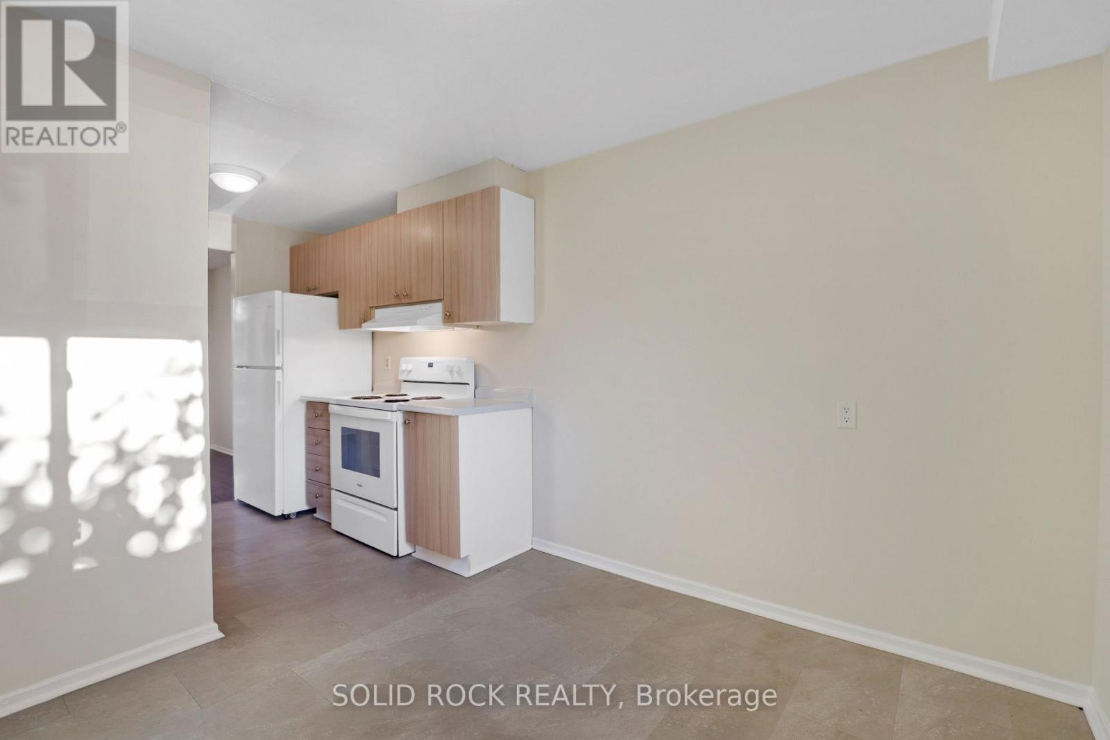 18 - 35 Thistledown Court