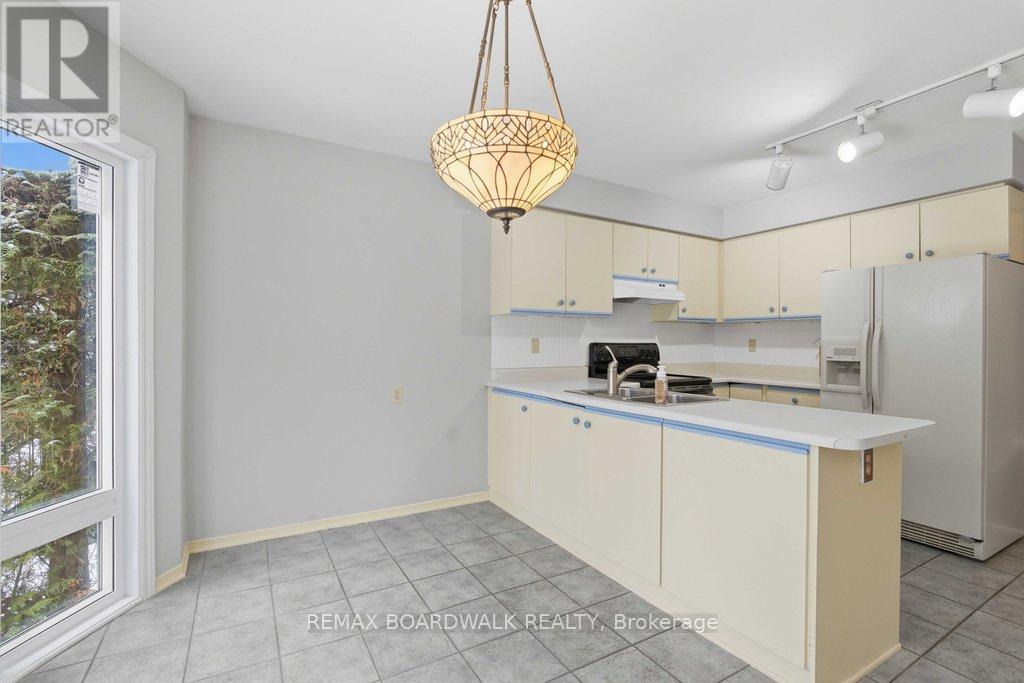 1707 Des Perdrix Crescent