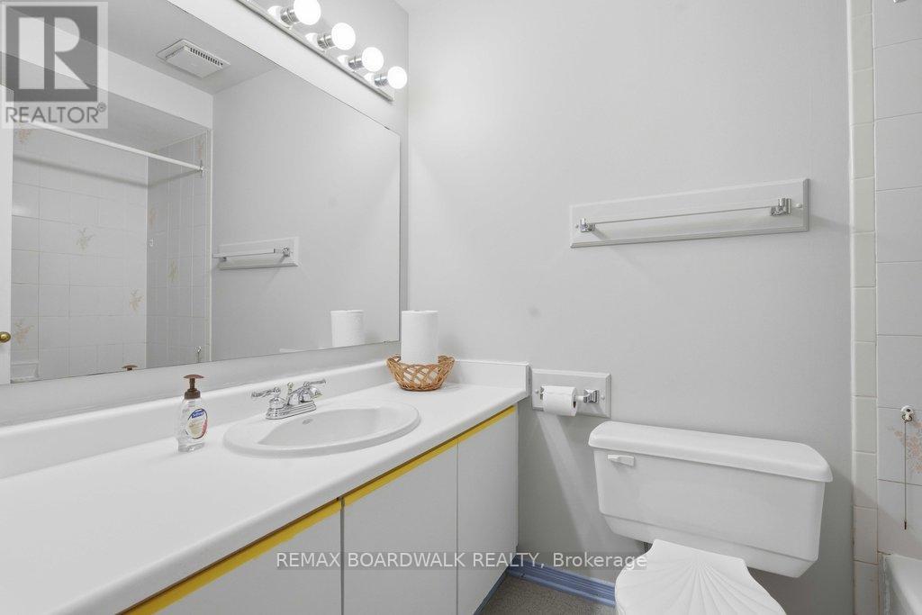 1707 Des Perdrix Crescent