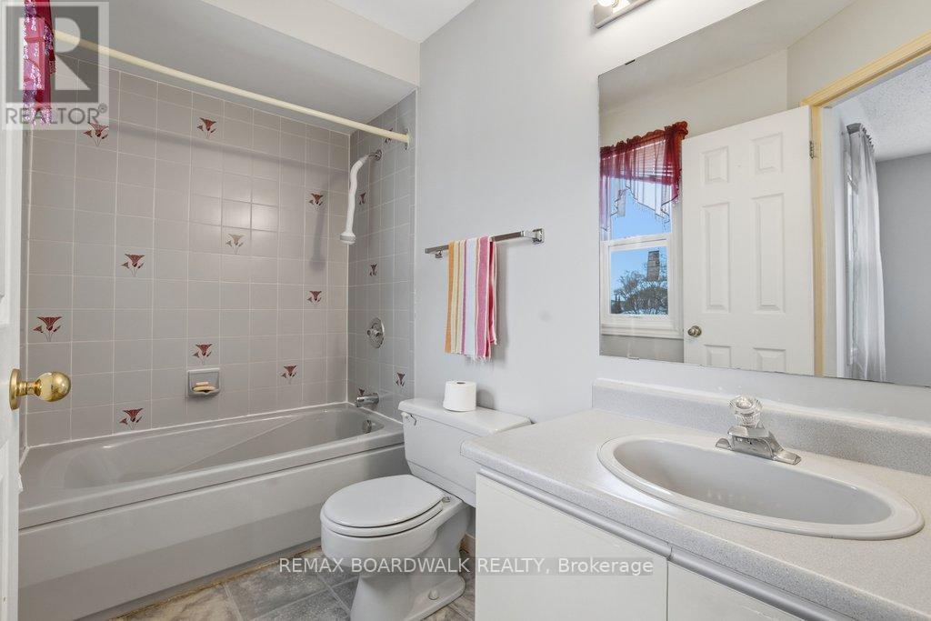 1707 Des Perdrix Crescent