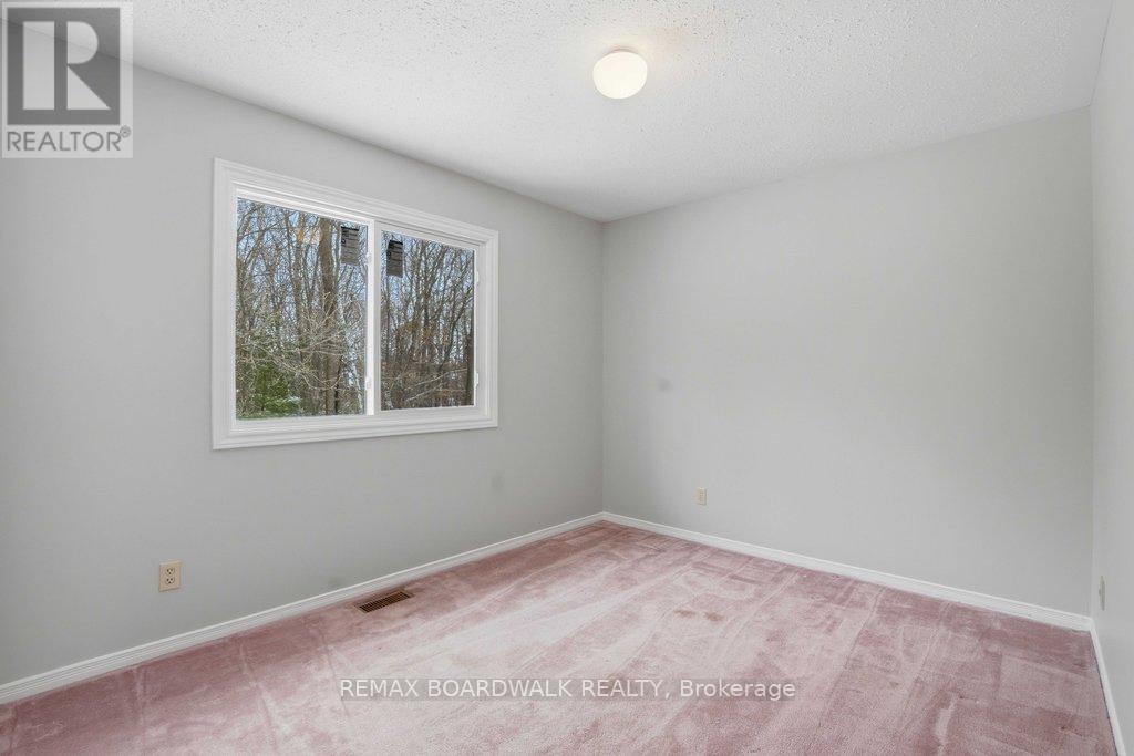 1707 Des Perdrix Crescent