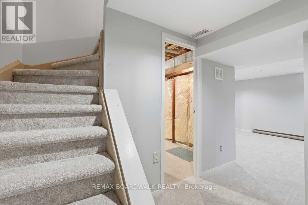 1707 Des Perdrix Crescent