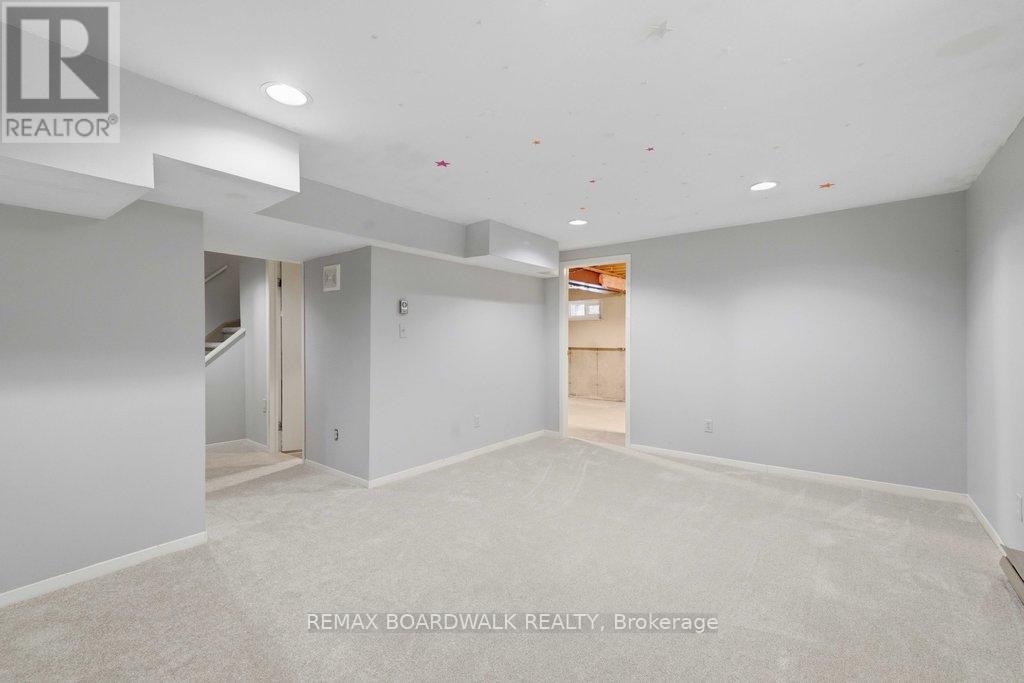 1707 Des Perdrix Crescent