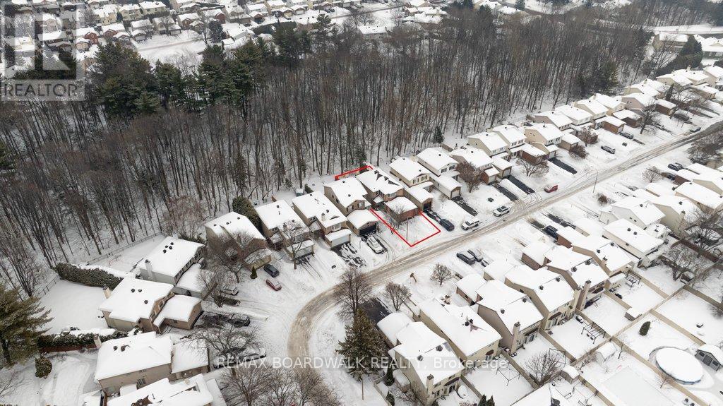 1707 Des Perdrix Crescent