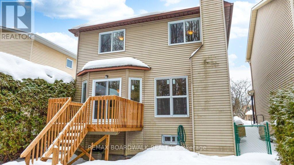 1707 Des Perdrix Crescent