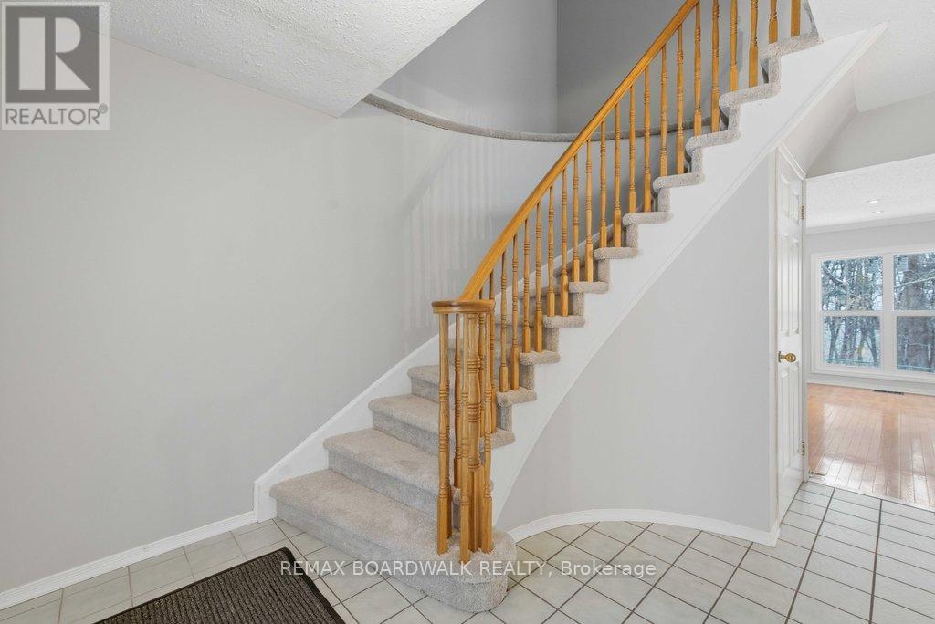 1707 Des Perdrix Crescent