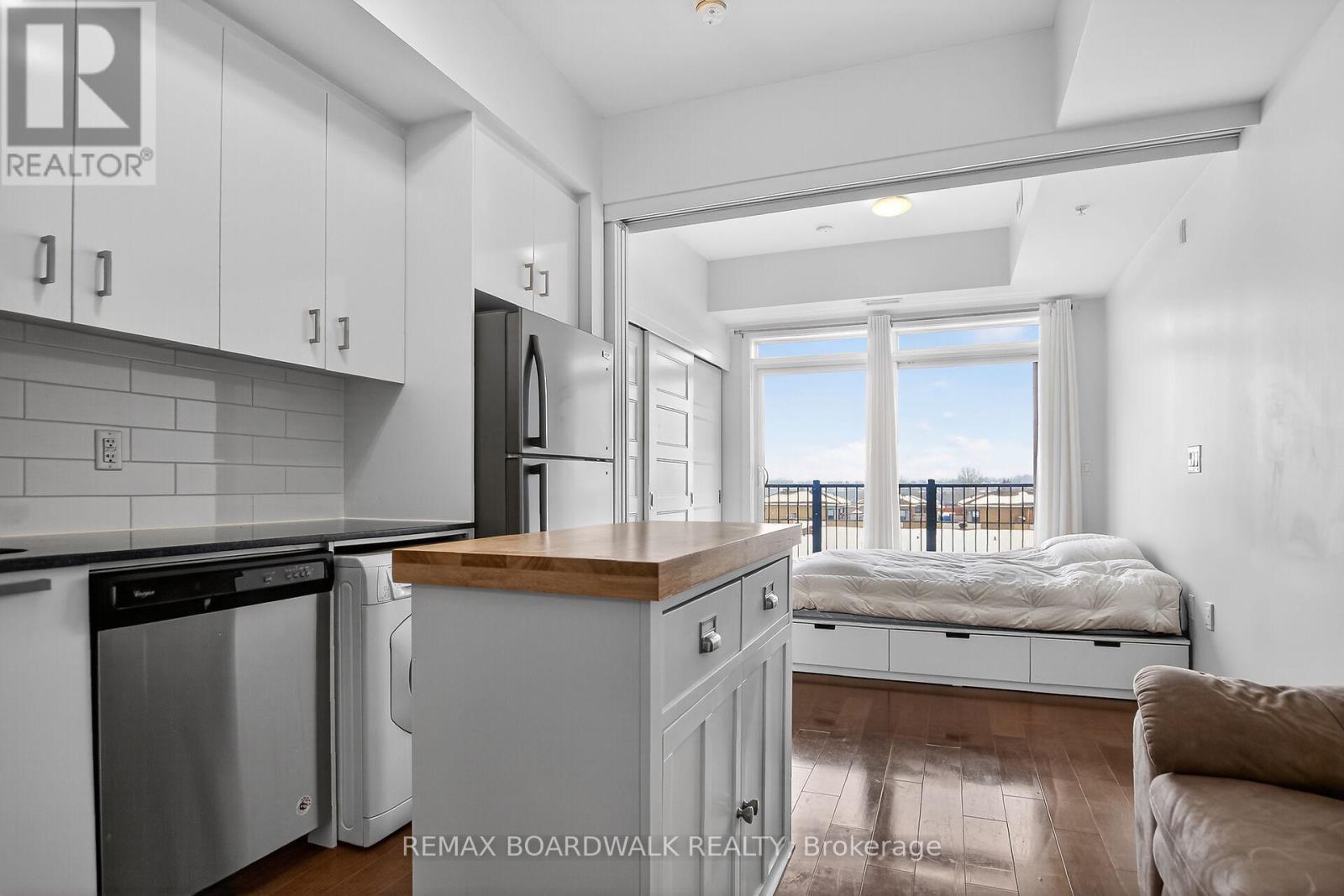 #416 - 2785 Baseline Road