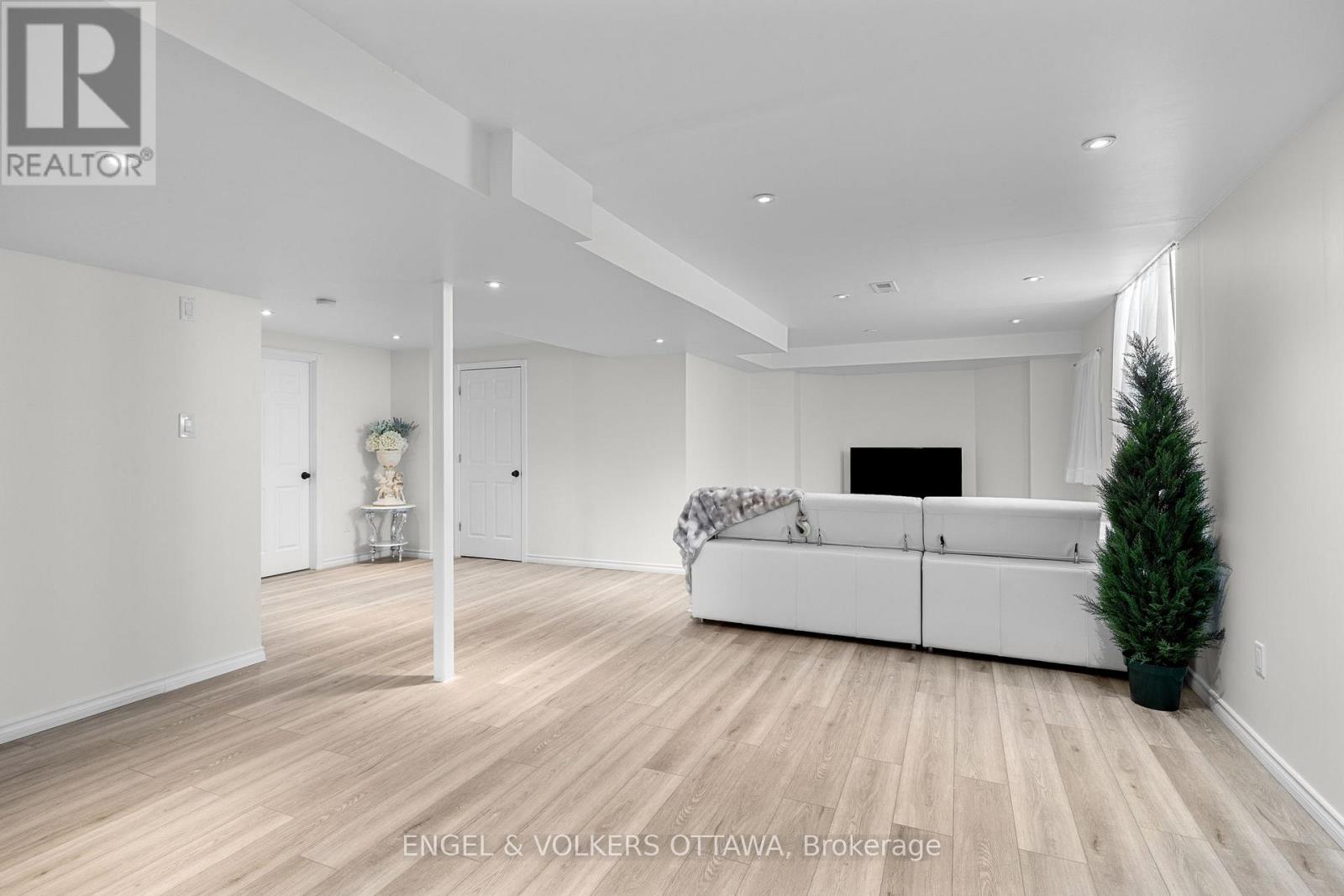 19 Black Tern Crescent