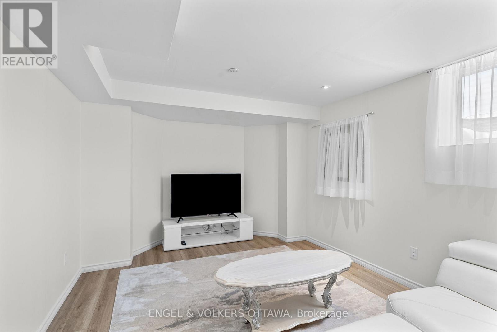 19 Black Tern Crescent