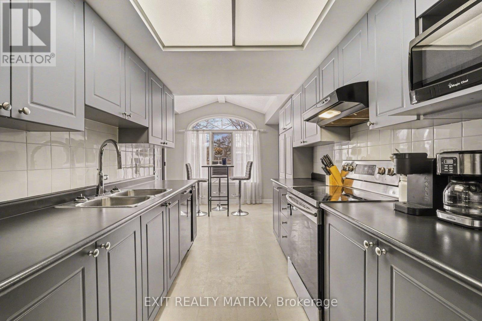 65 Locheland Crescent