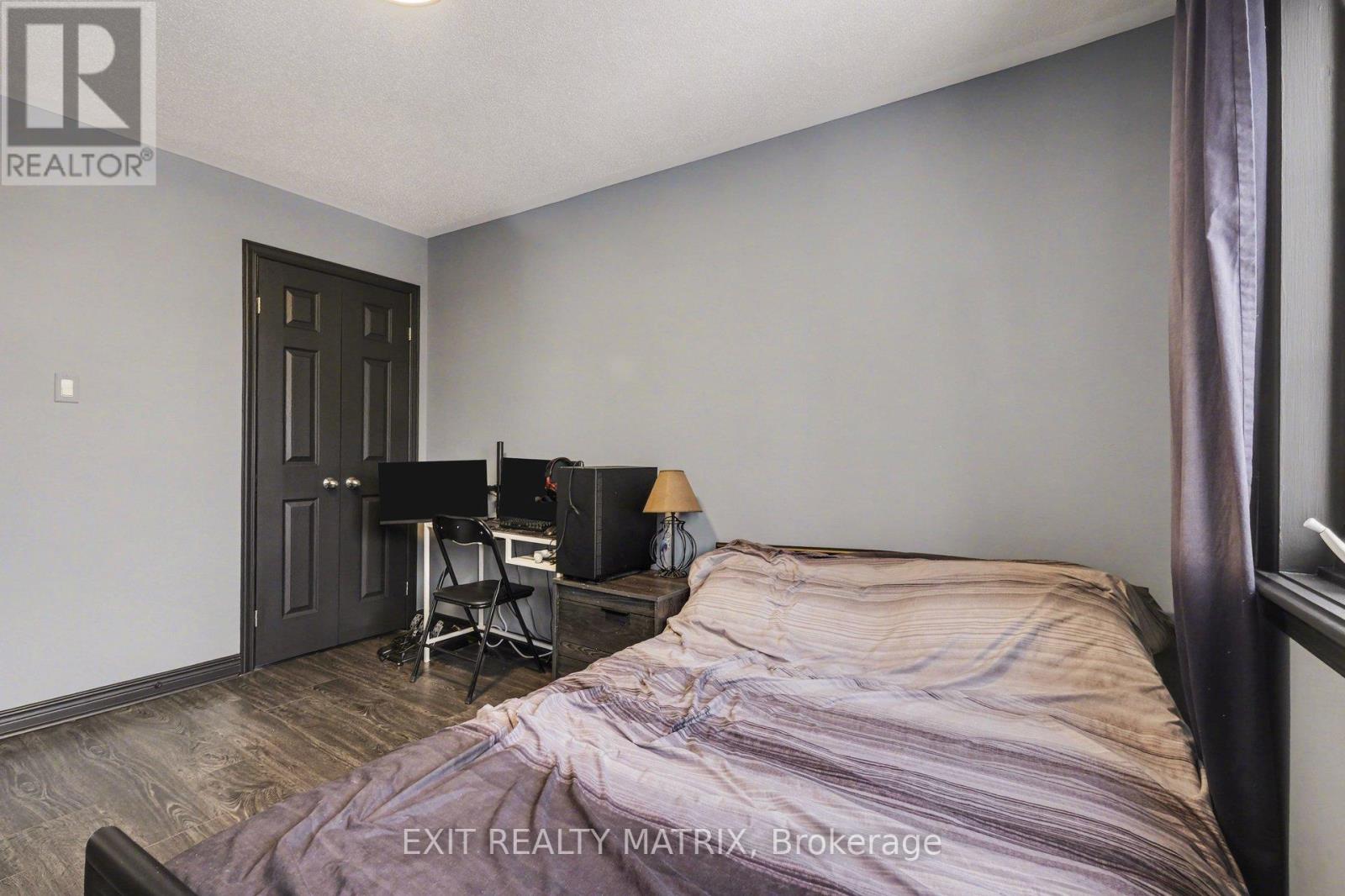 65 Locheland Crescent