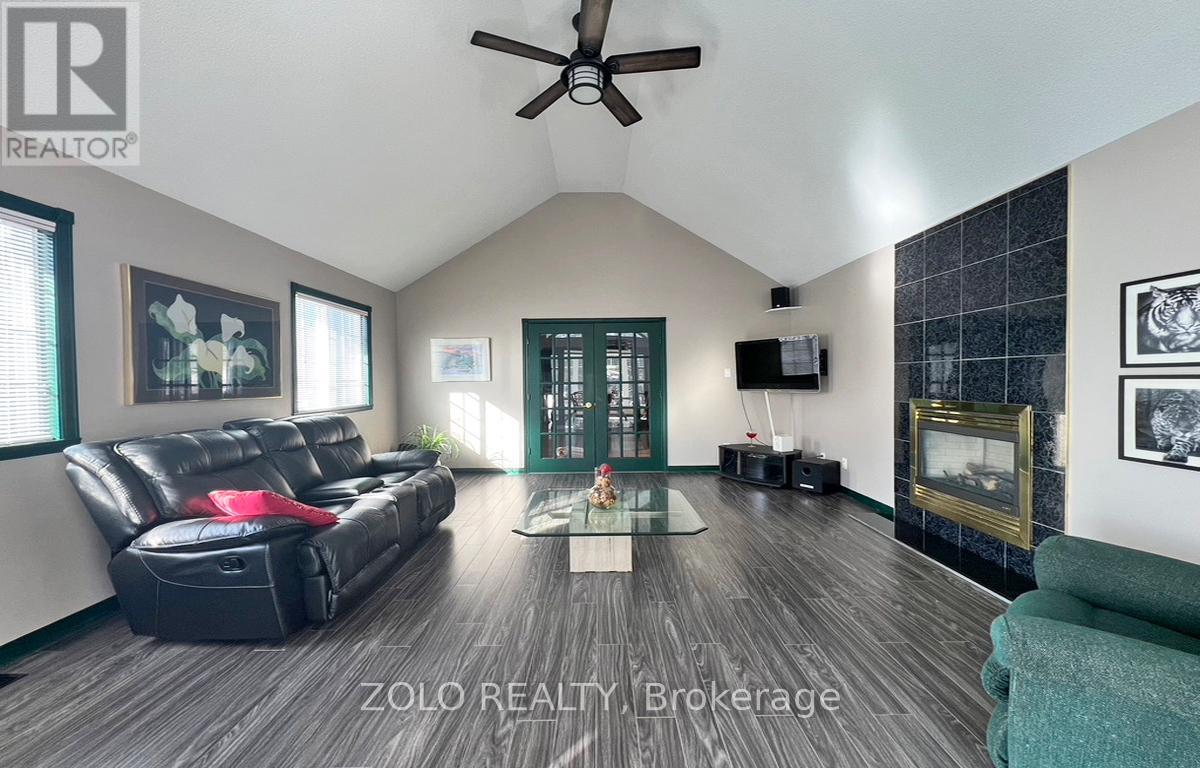 6546 Clifford Avenue