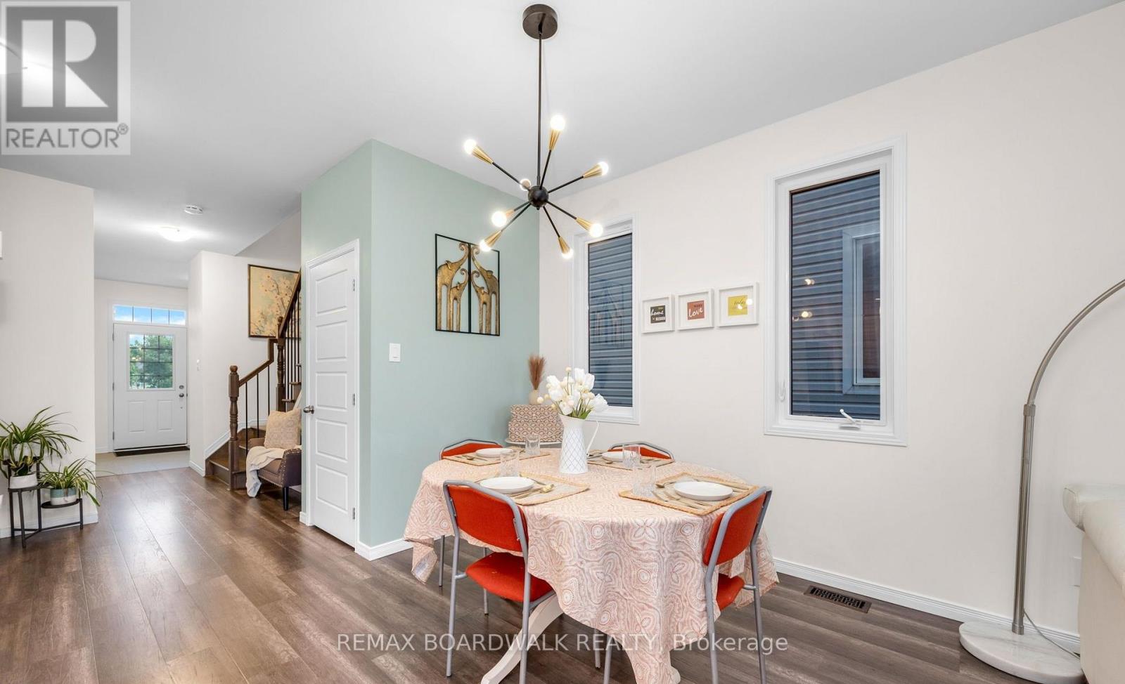 302 Haliburton Heights