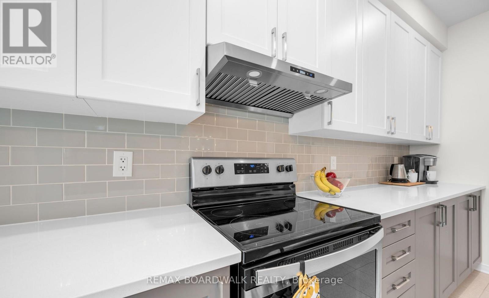 302 Haliburton Heights