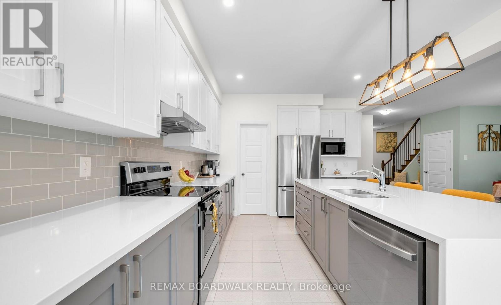 302 Haliburton Heights