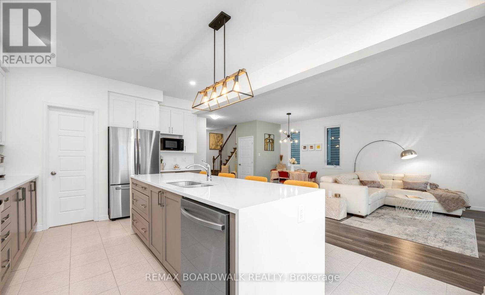 302 Haliburton Heights