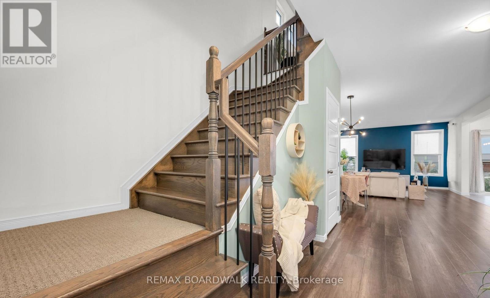 302 Haliburton Heights