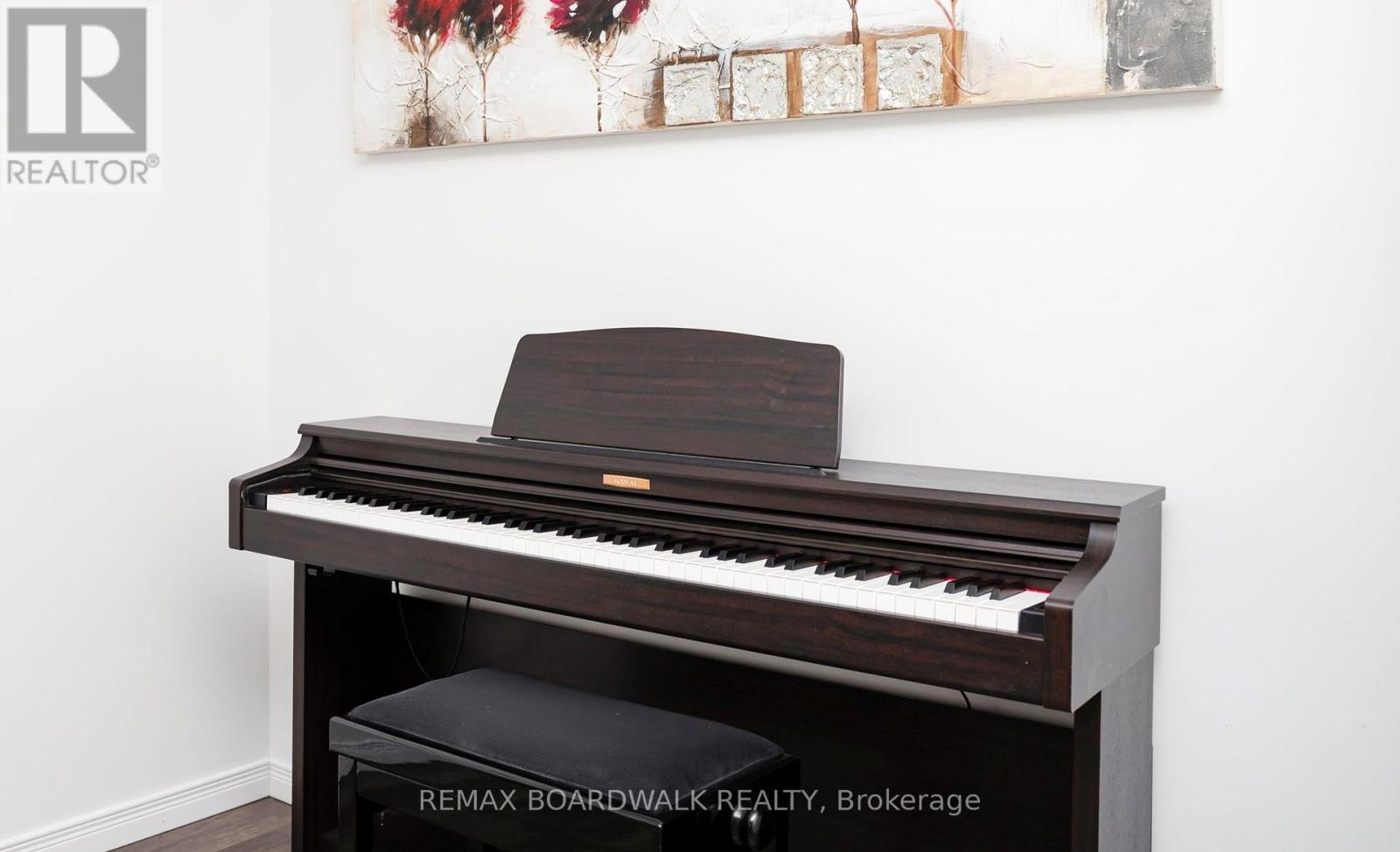 302 Haliburton Heights