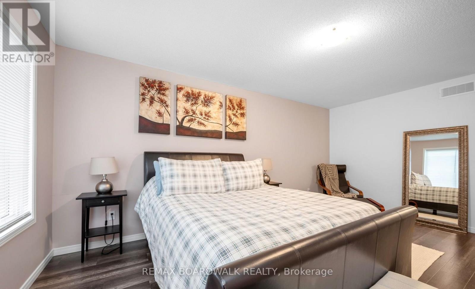 302 Haliburton Heights