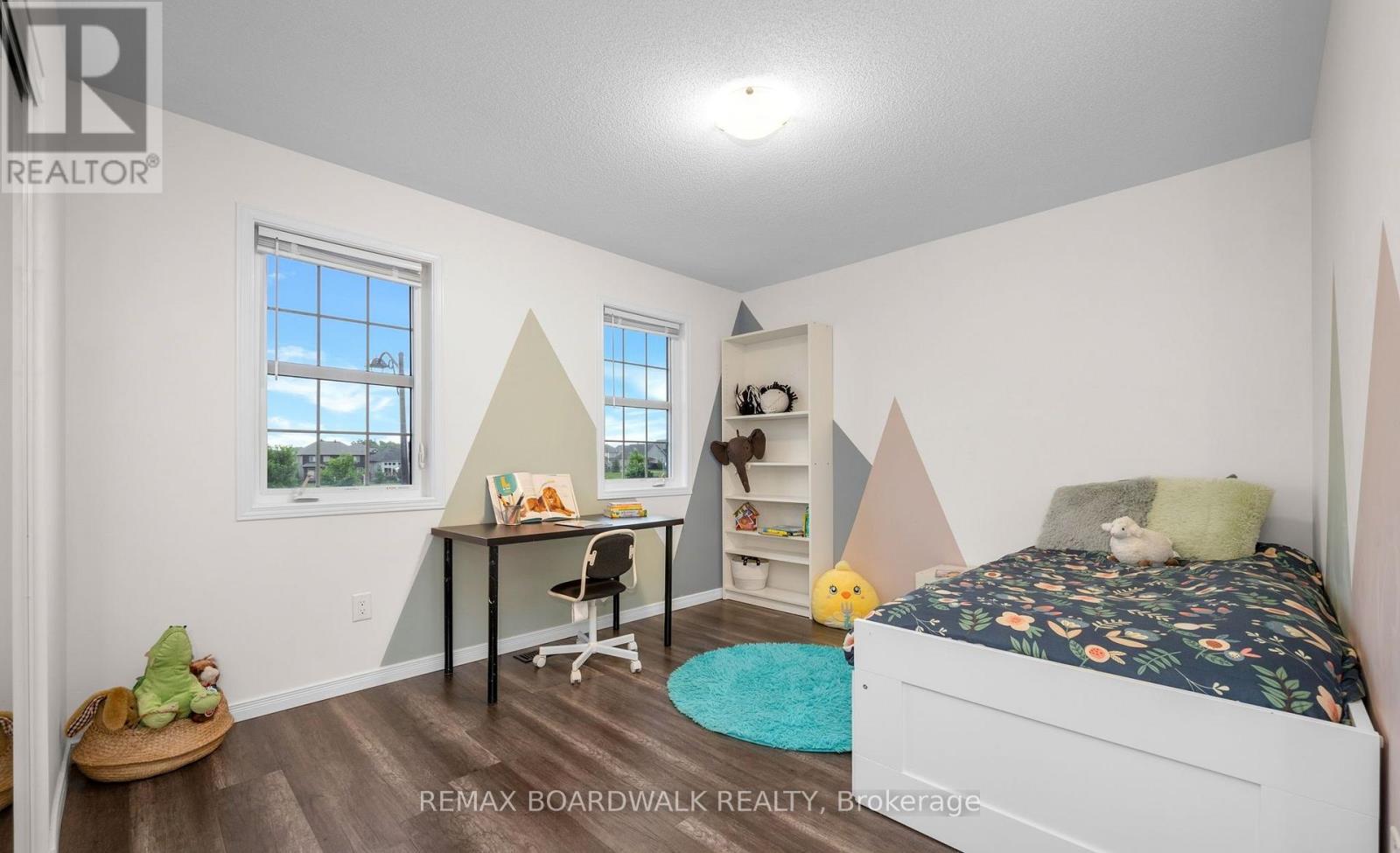 302 Haliburton Heights