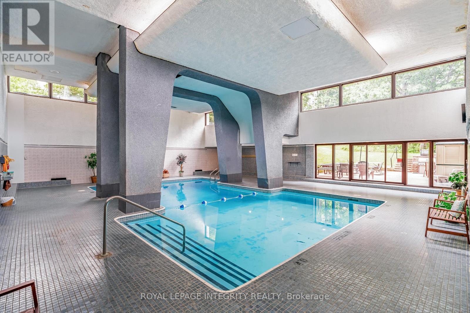 510 - 415 Greenview Avenue