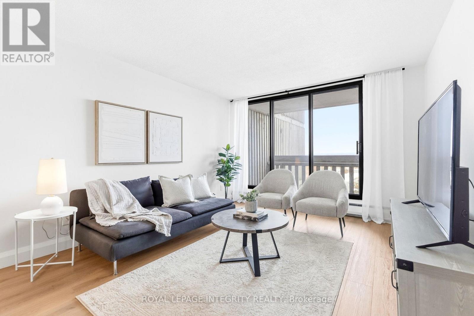 510 - 415 Greenview Avenue