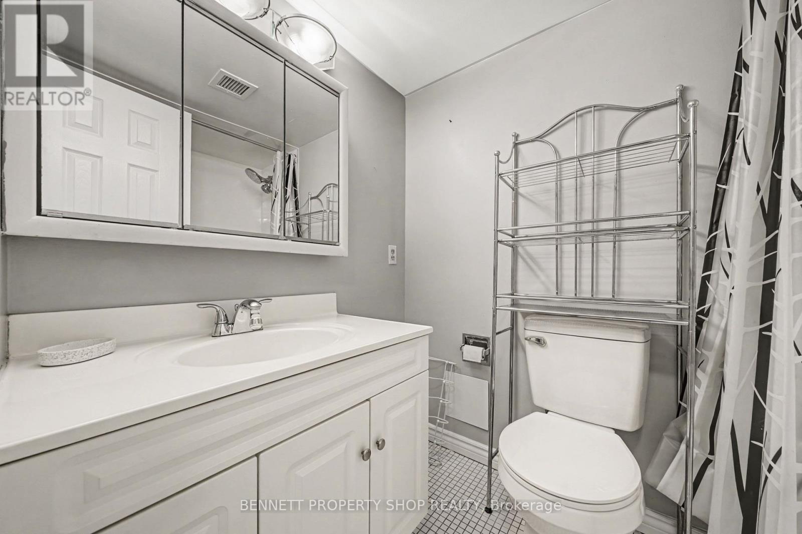 2011 - 665 Bathgate Drive