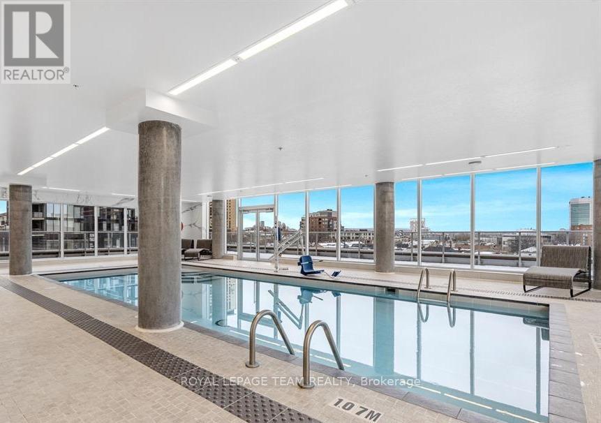 1502 - 805 Carling Avenue