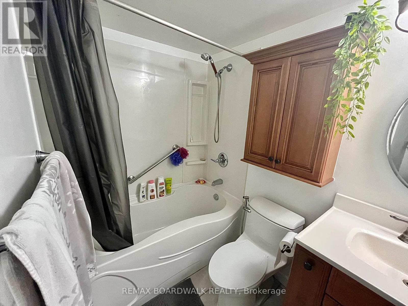 407 - 555 Brittany Drive