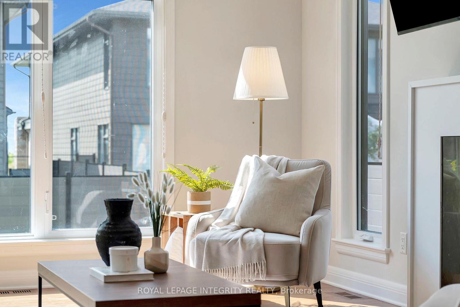 885 Moses Tennisco Street