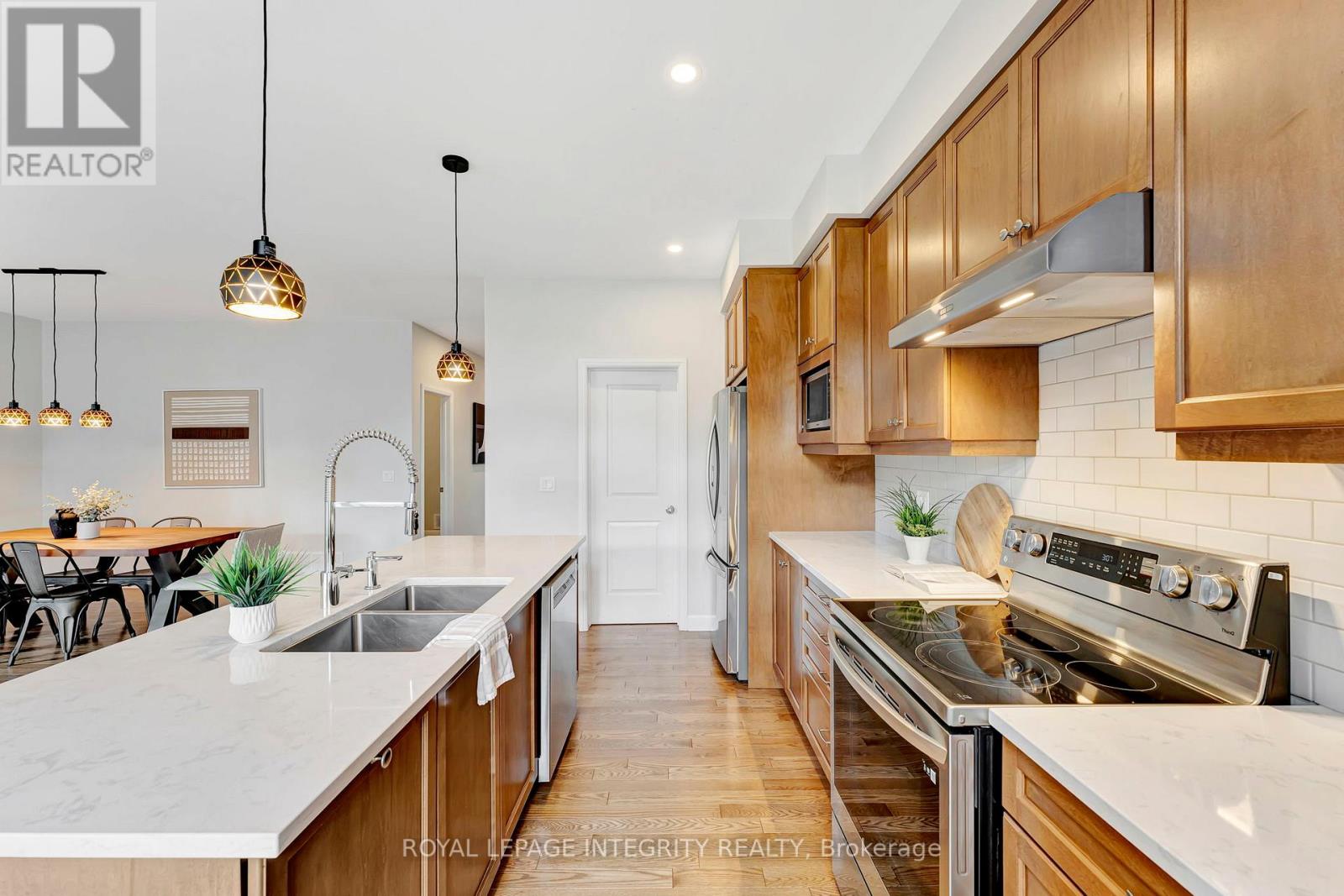 885 Moses Tennisco Street